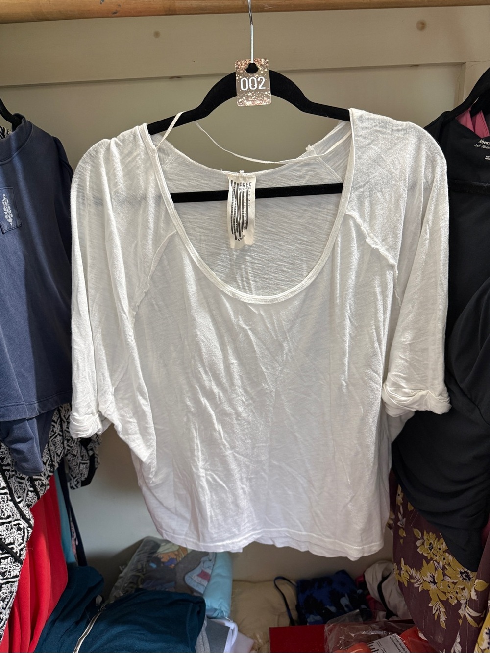 002 We The Free White Lightweight Scoop Neck Short Sleeve Top